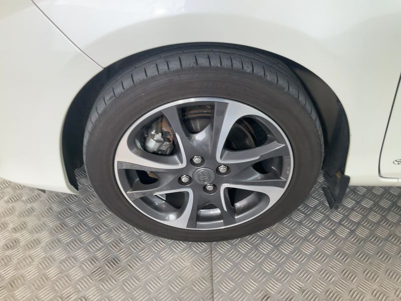 Toyota Yaris 1.5 Hybrid Active 2014 – снимка 3