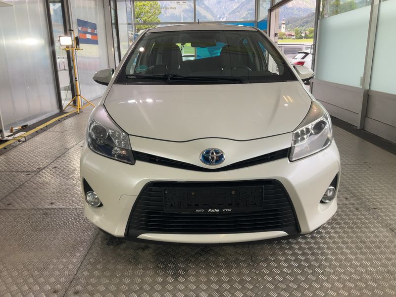 Toyota Yaris 1.5 Hybrid Active 2014 – снимка 14