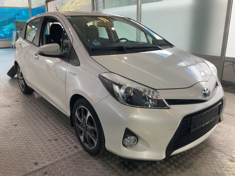 Toyota Yaris 1.5 Hybrid Active 2014 – снимка 12