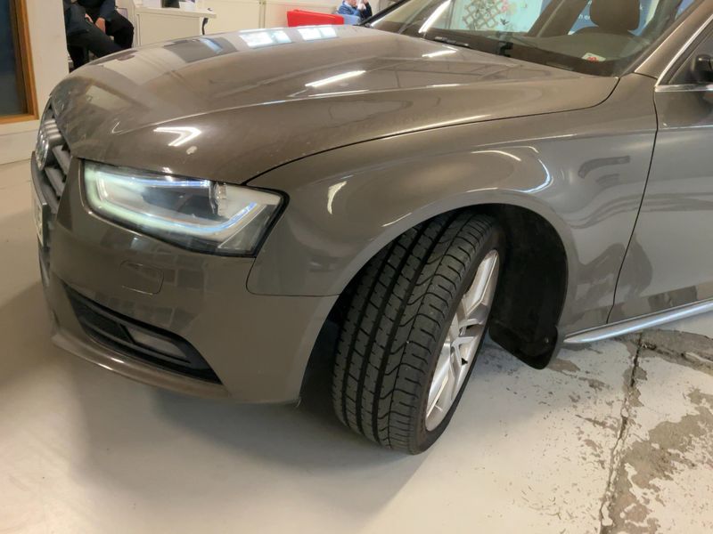 Audi A4 2.0 TDI quattro Attraction 2013 – снимка 2