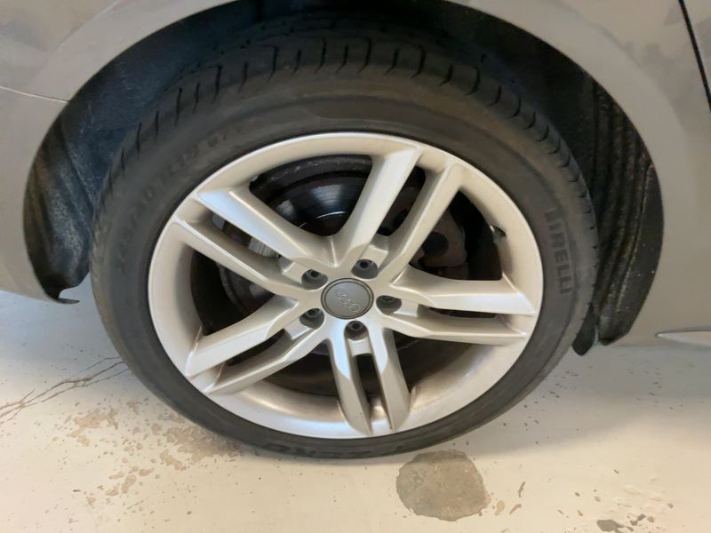 Audi A4 2.0 TDI quattro Attraction 2013 – снимка 17