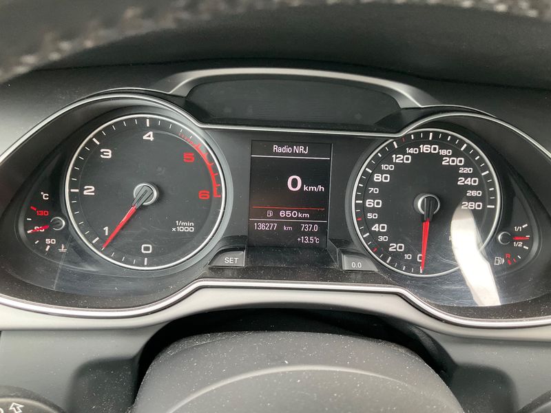Audi A4 2.0 TDI quattro Attraction 2013 – снимка 13