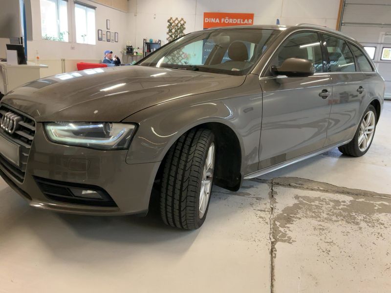Audi A4 2.0 TDI quattro Attraction 2013