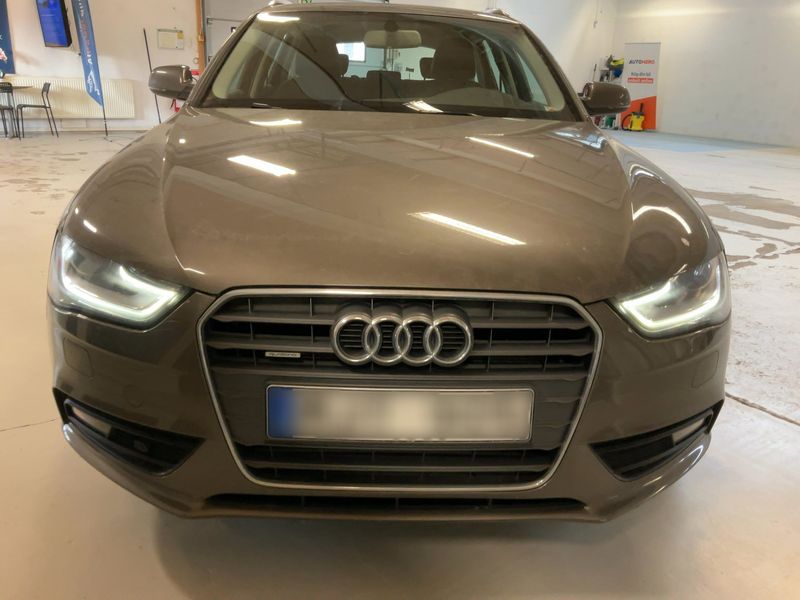 Audi A4 2.0 TDI quattro Attraction 2013 – снимка 9