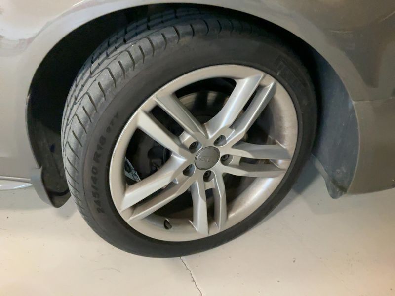 Audi A4 2.0 TDI quattro Attraction 2013 – снимка 18