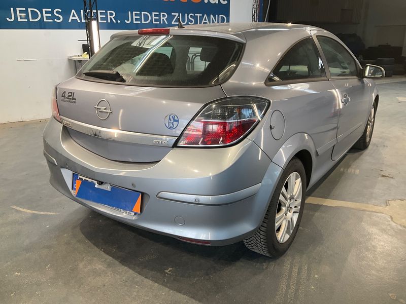Opel Astra GTC 1.6 Innovation 2008 – снимка 2