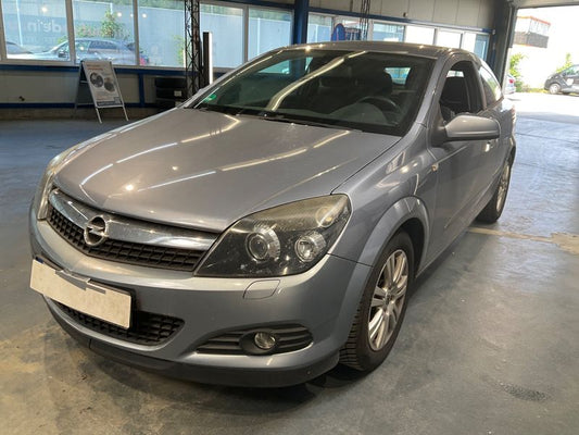 Opel Astra GTC 1.6 Innovation 2008 – снимка 1
