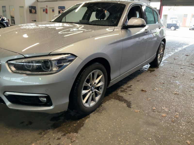 BMW 1er 118i Metropolitan 2019 – снимка 2