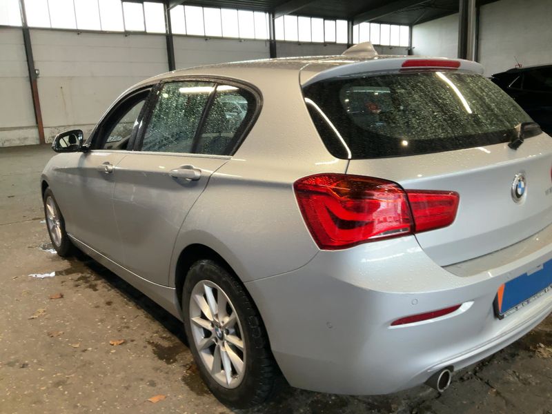 BMW 1er 118i Metropolitan 2019 – снимка 6