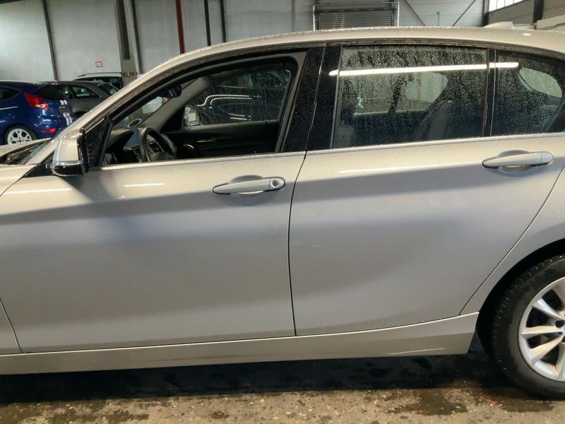 BMW 1er 118i Metropolitan 2019 – снимка 4