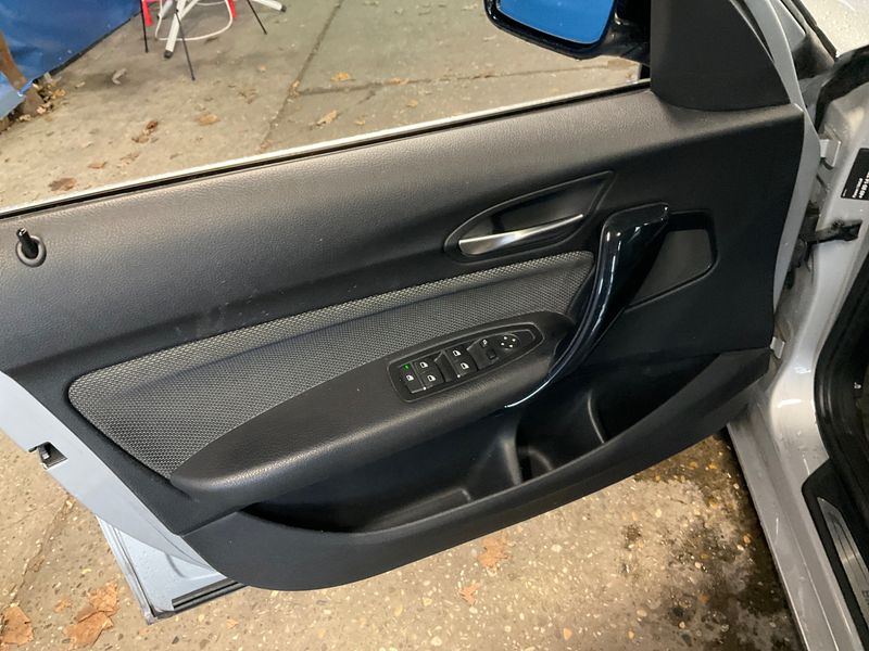 BMW 1er 118i Metropolitan 2019 – снимка 24