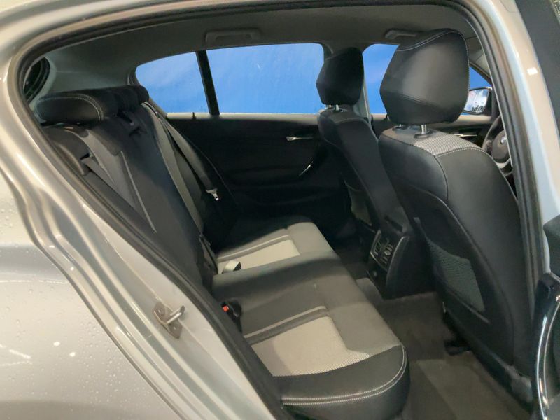 BMW 1er 118i Metropolitan 2019 – снимка 19