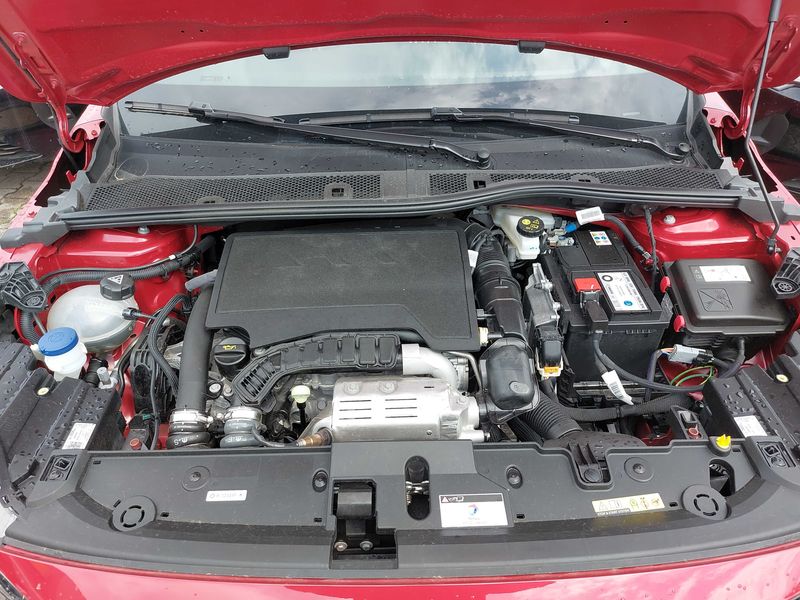 Opel Corsa 1.2 Turbo GS 2023 – снимка 8