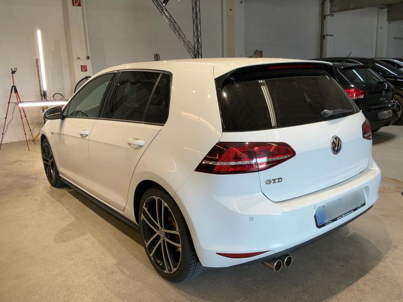 Volkswagen Golf VII 2.0 TDI GTD BlueMotion Tech 2015 – снимка 6