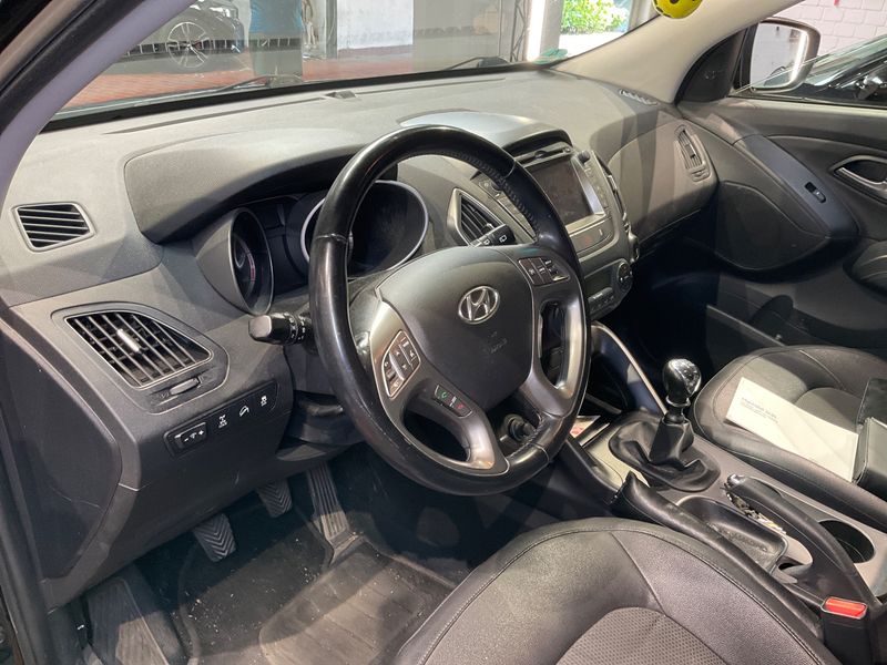 Hyundai ix35 2.0 CRDi FIFA World Cup Edition AWD 2014 – снимка 25