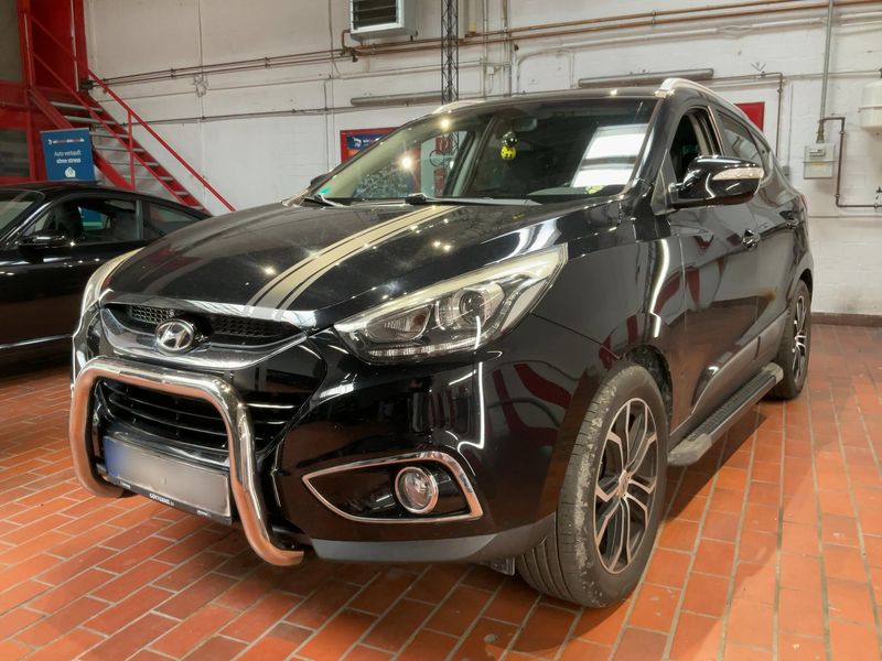 Hyundai ix35 2.0 CRDi FIFA World Cup Edition AWD 2014 – снимка 1