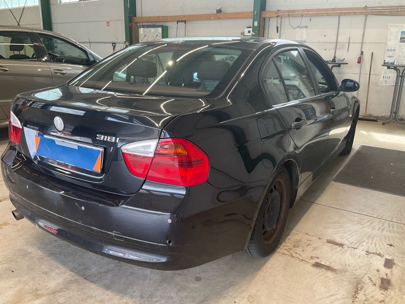 BMW 3er 318i 2005 – снимка 2