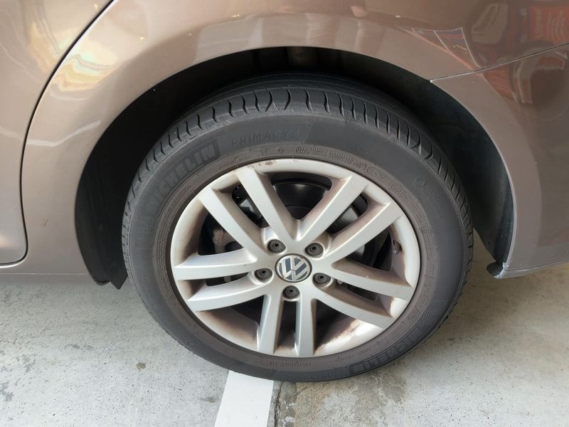Volkswagen Touran 2.0 TDI Advance 2012 – снимка 18