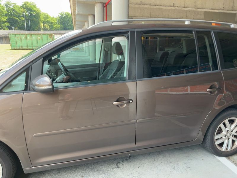 Volkswagen Touran 2.0 TDI Advance 2012 – снимка 4