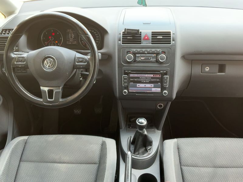 Volkswagen Touran 2.0 TDI Advance 2012 – снимка 12