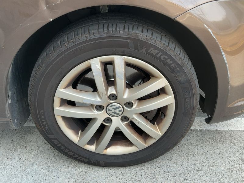 Volkswagen Touran 2.0 TDI Advance 2012 – снимка 20