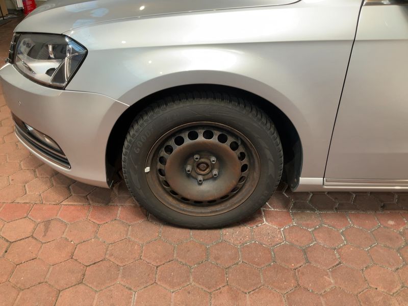 Volkswagen Passat 2.0 TDI Highline BlueMotion Tech 2013 – снимка 3