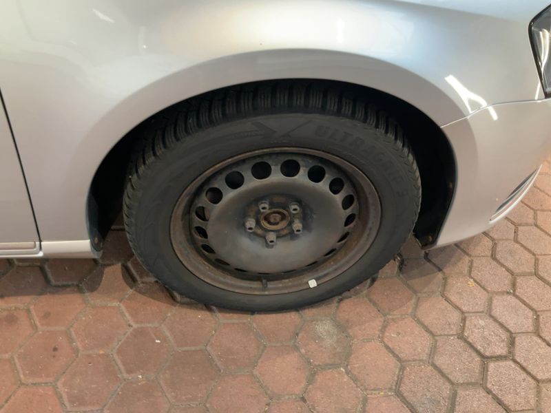 Volkswagen Passat 2.0 TDI Highline BlueMotion Tech 2013 – снимка 11