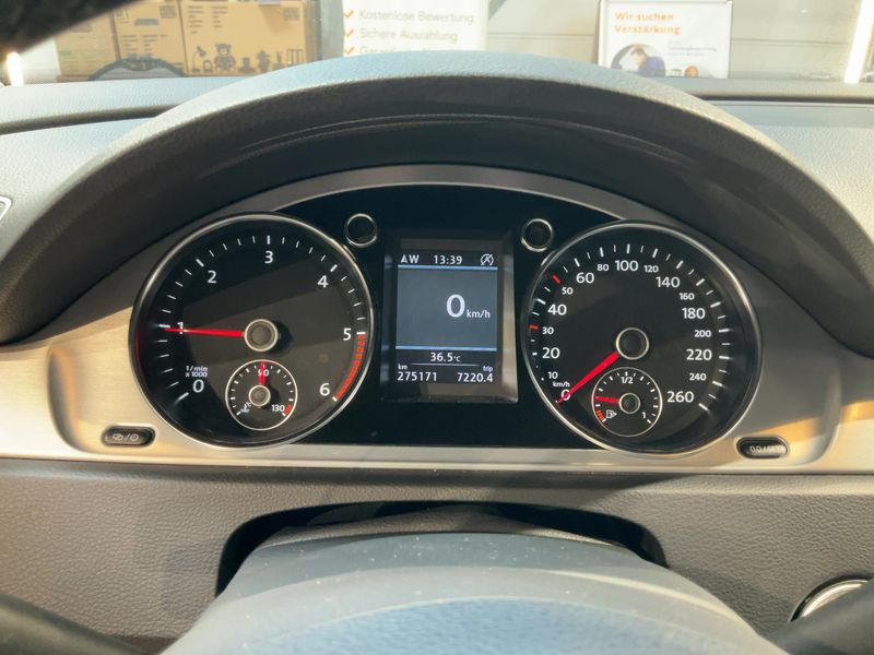 Volkswagen Passat 2.0 TDI Highline BlueMotion Tech 2013 – снимка 19