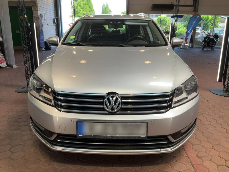 Volkswagen Passat 2.0 TDI Highline BlueMotion Tech 2013 – снимка 14