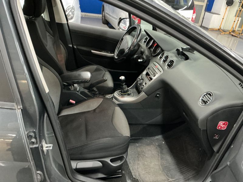 Peugeot 308 1.6 HDi Tecno 2009 – снимка 3