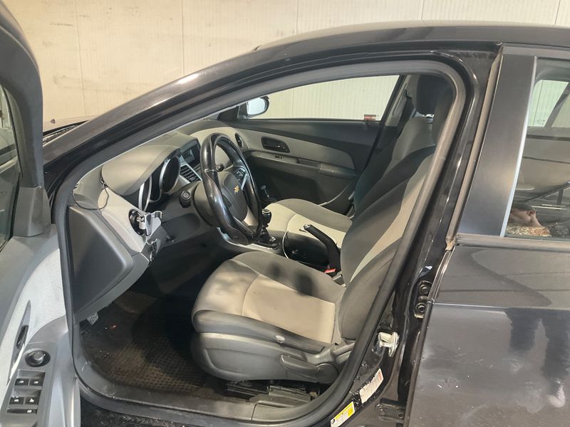 Chevrolet Cruze 1.6 LS 2010 – снимка 3
