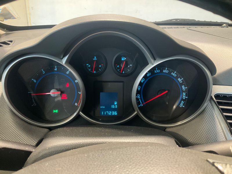 Chevrolet Cruze 1.6 LS 2010 – снимка 4