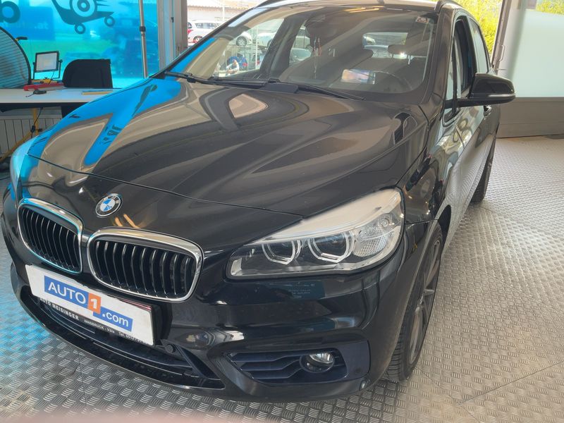 BMW 2er 220d Active Tourer xDrive Sport Line 2015 – снимка 1
