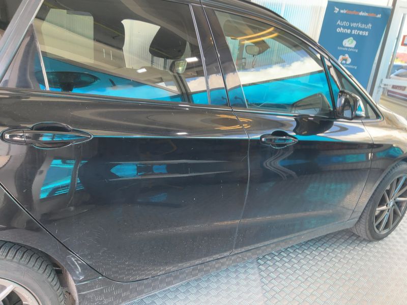 BMW 2er 220d Active Tourer xDrive Sport Line 2015 – снимка 10