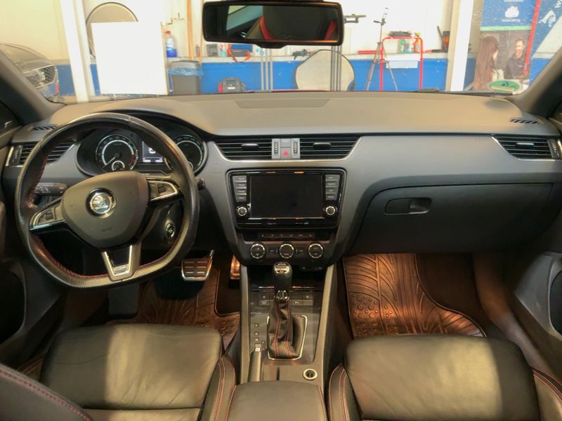 Skoda Octavia 2.0 TDI RS 2015 – снимка 18