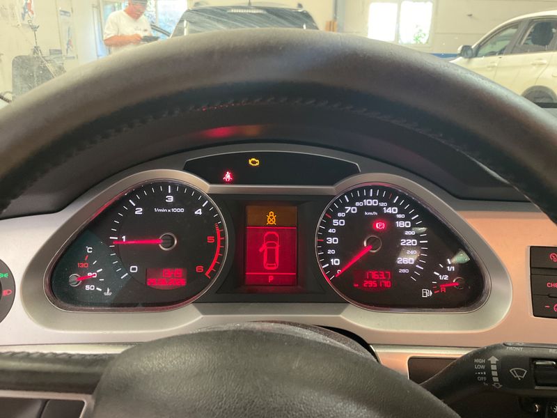 Audi A6 2.0 TDI 2009 – снимка 4