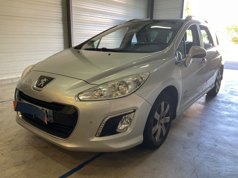 Peugeot 308 1.6 e-HDi Active 2012 – снимка 1