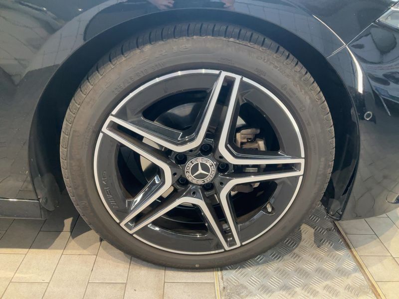 Mercedes-Benz A-Klasse Limousine A 180 Mild-Hybrid AMG Line 2023 – снимка 11