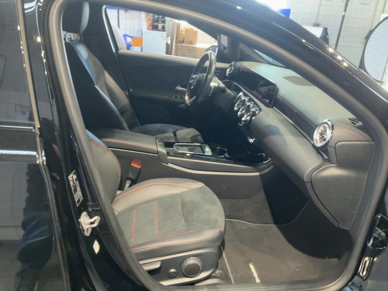 Mercedes-Benz A-Klasse Limousine A 180 Mild-Hybrid AMG Line 2023 – снимка 17