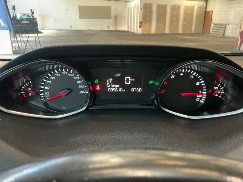Peugeot 308 1.2 e-THP Style 2015 – снимка 18