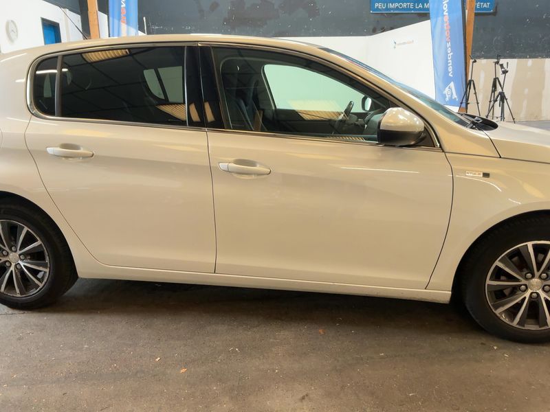Peugeot 308 1.2 e-THP Style 2015 – снимка 10
