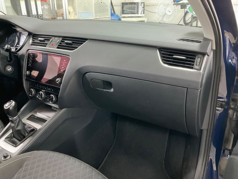 Skoda Octavia 2.0 TDI Drive 2017 – снимка 28
