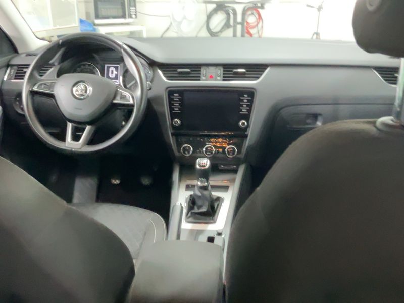 Skoda Octavia 2.0 TDI Drive 2017 – снимка 18