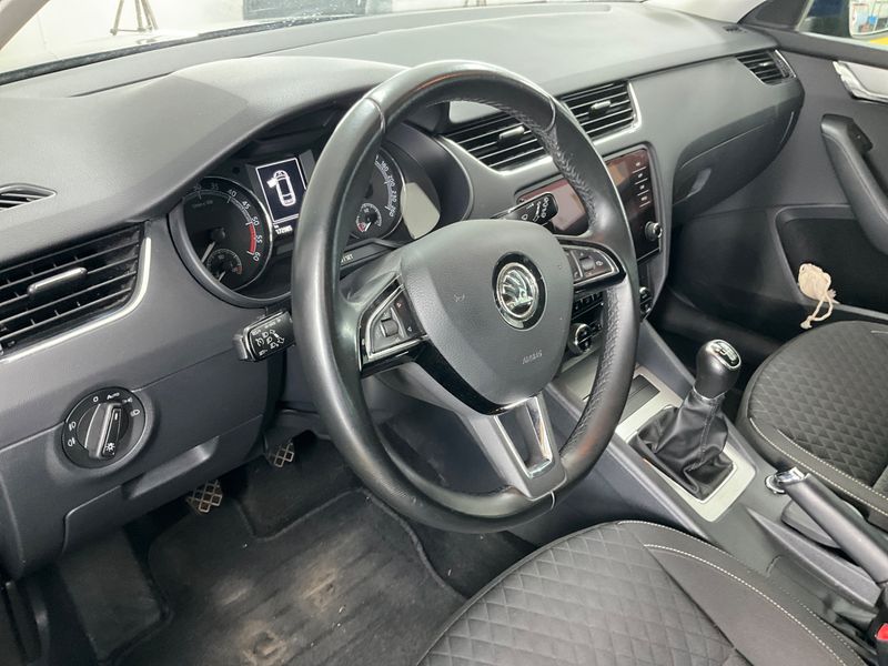 Skoda Octavia 2.0 TDI Drive 2017 – снимка 31