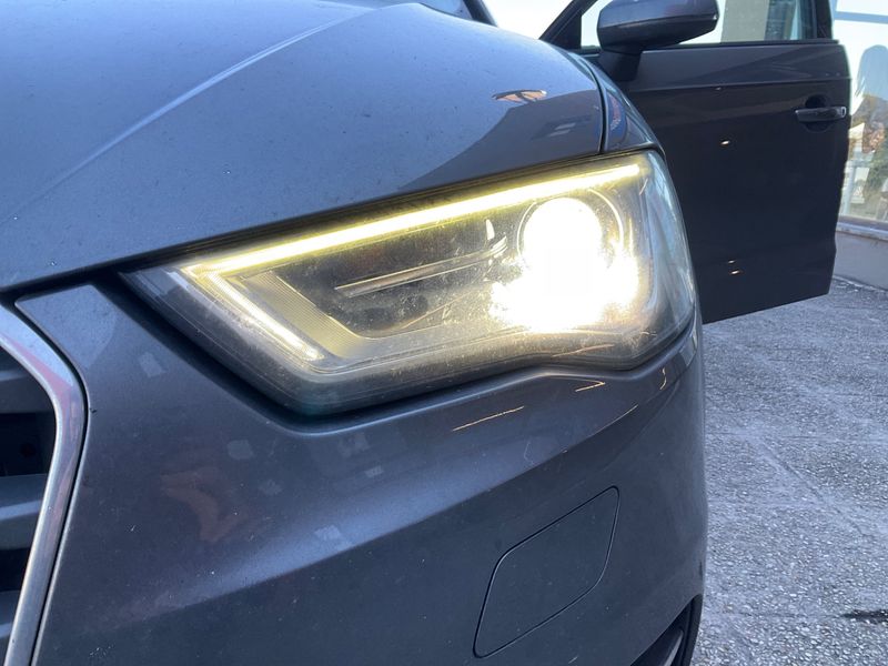 Audi A3 Sportback 1.6 TDI Young 2013 – снимка 31
