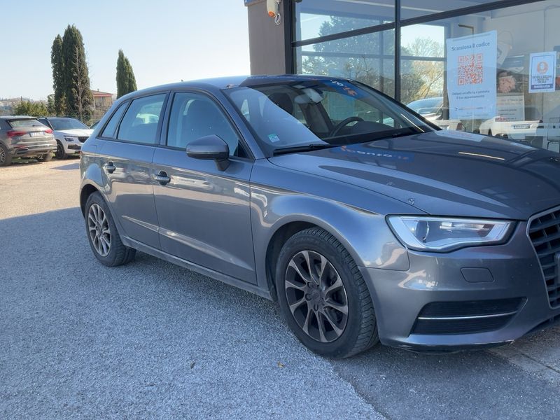Audi A3 Sportback 1.6 TDI Young 2013 – снимка на щета 12