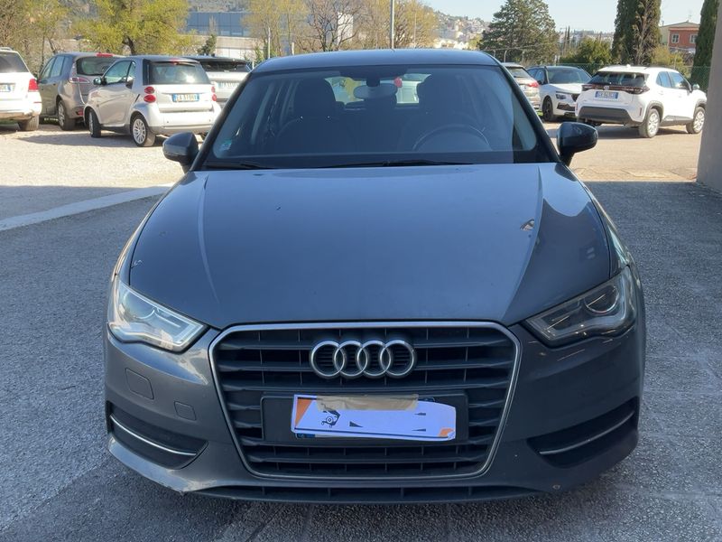 Audi A3 Sportback 1.6 TDI Young 2013 – снимка на щета 14