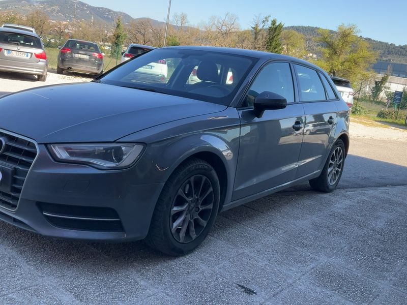 Audi A3 Sportback 1.6 TDI Young 2013 – снимка на щета 2