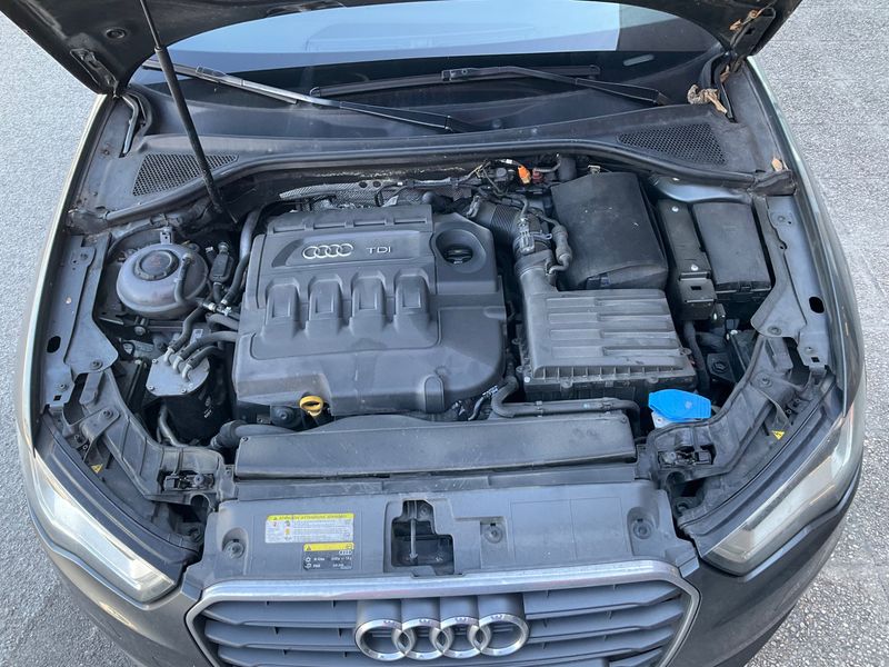Audi A3 Sportback 1.6 TDI Young 2013 – снимка 29