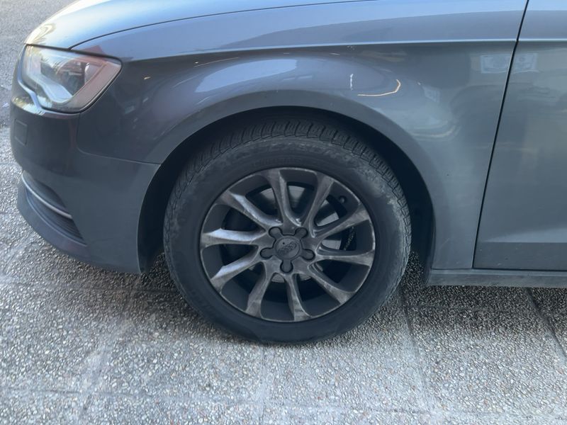 Audi A3 Sportback 1.6 TDI Young 2013 – снимка на щета 3
